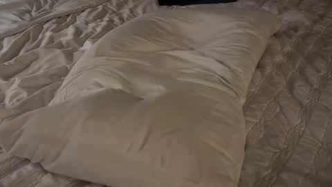 tellme1990 online show from March 25, 4:05 am