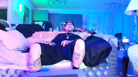 tempsnasty online show from March 15, 2:19 am