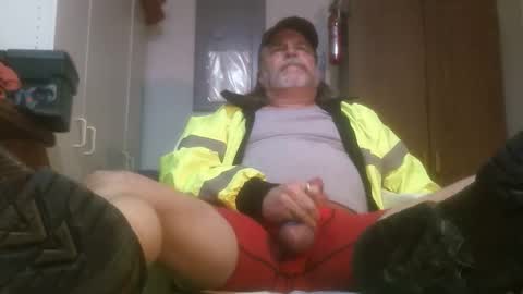 Snapshot of tennredneck chatting on February 26, 5:53 am Tennredneck online show from February 26, 5:53 am