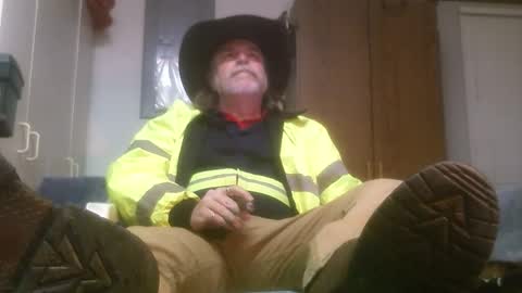 Snapshot of tennredneck chatting on January 24, 5:21 am Tennredneck online show from January 24, 5:21 am