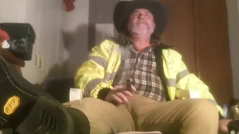 Snapshot of tennredneck chatting on February 24, 4:49 am Tennredneck online show from February 24, 4:49 am