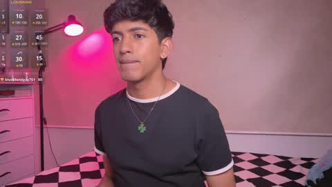 teo brown Independent model online show from October 26, 3:52 am