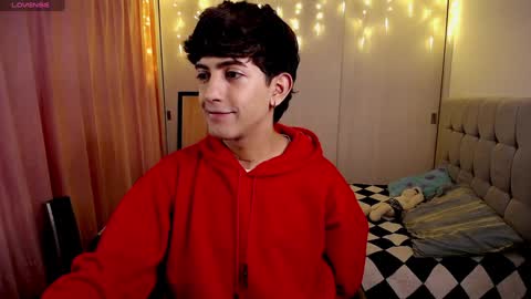 Snapshot of teobrowny_ chatting on December 17, 10:11 pm teo brown Independent model online show from December 17, 10:11 pm