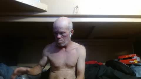 Snapshot of terdy2366 chatting on October 7, 3:21 am terdy2366 online show from October 7, 3:21 am