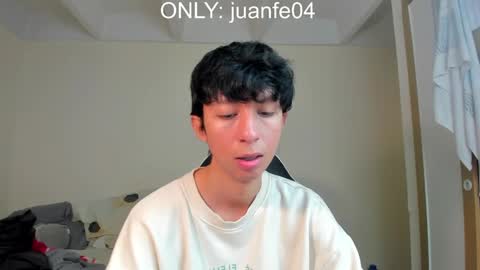 Snapshot of teroship_boy chatting on December 14, 1:39 am Juanfe online show from December 14, 1:39 am
