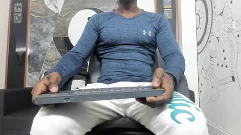 Snapshot of terranze_z chatting on February 12, 7:24 pm terranze_z online show from February 12, 7:24 pm