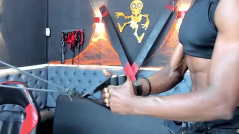 Snapshot of terranze_z chatting on October 30, 9:05 pm terranze_z online show from October 30, 9:05 pm