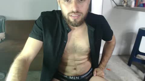 Snapshot of tevezbien chatting on March 4, 1:06 pm Yeffrith online show from March 4, 1:06 pm