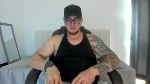 Snapshot of teylor_creed chatting on October 13, 6:58 pm teylor creed online show from October 13, 6:58 pm