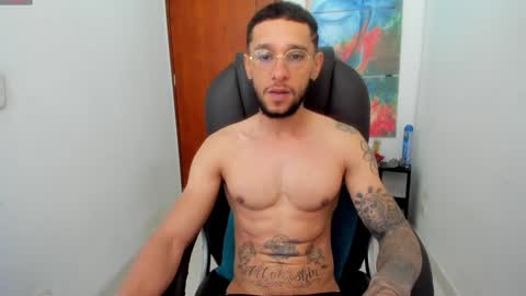 Snapshot of teylor_cristian chatting on January 6, 5:38 pm Cristhian Teylor online show from January 6, 5:38 pm