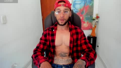 Snapshot of teylor_cristian chatting on January 19, 10:28 pm Cristhian Teylor online show from January 19, 10:28 pm