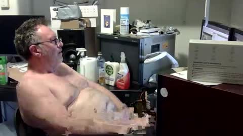 Snapshot of thang5545 chatting on October 18, 3:55 am thang5545 online show from October 18, 3:55 am