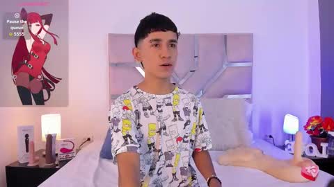 Snapshot of thayler_jones chatting on September 30, 11:14 am Thayler online show from September 30, 11:14 am