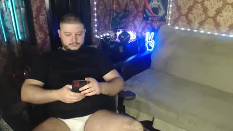 Snapshot of the_avengersgth chatting on October 29, 2:47 am thor lord online show from October 29, 2:47 am