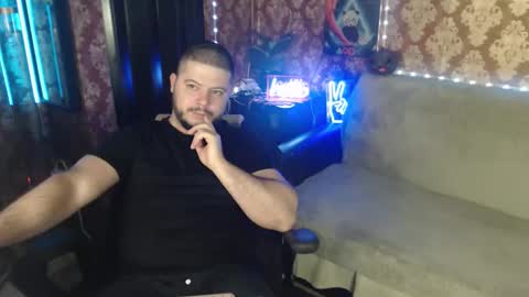 Snapshot of the_avengersgth chatting on October 22, 2:26 am thor lord online show from October 22, 2:26 am