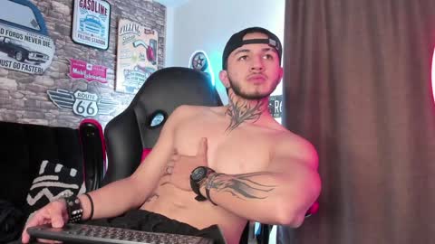 Master online show from December 10, 12:38 pm