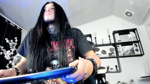 Master online show from February 2, 4:37 am