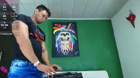 SCOTT  THEO  KAMERON  GENDERSON online show from March 15, 1:40 pm