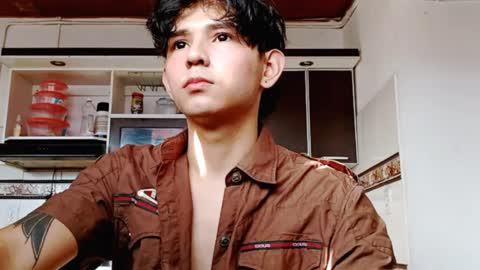 Snapshot of thebluesky_18 chatting on October 7, 8:57 pm thebluesky_18 online show from October 7, 8:57 pm