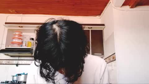 Snapshot of thebluesky_18 chatting on October 5, 4:33 pm thebluesky_18 online show from October 5, 4:33 pm