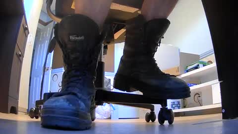 Snapshot of thecowboy_74 chatting on October 13, 11:49 am thecowboy_74 online show from October 13, 11:49 am