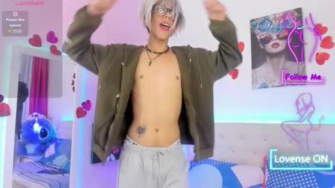 ethan online show from October 15, 8:05 pm