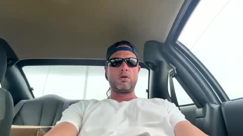 Carter Bates online show from May 13, 6:49 pm