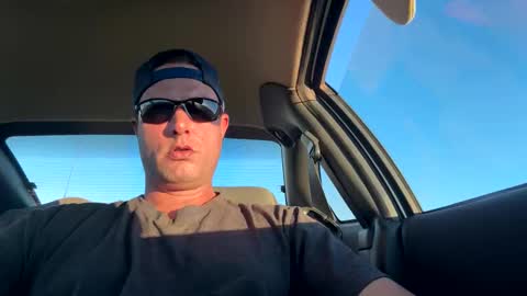 Carter Bates online show from November 19, 10:42 pm