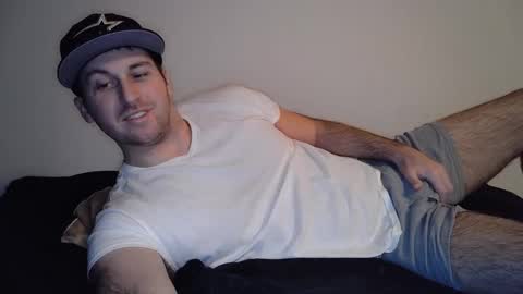 Snapshot of theetwohander chatting on February 25, 1:52 am Theetwohander online show from February 25, 1:52 am