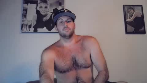 Snapshot of theetwohander chatting on September 16, 1:50 am Theetwohander online show from September 16, 1:50 am