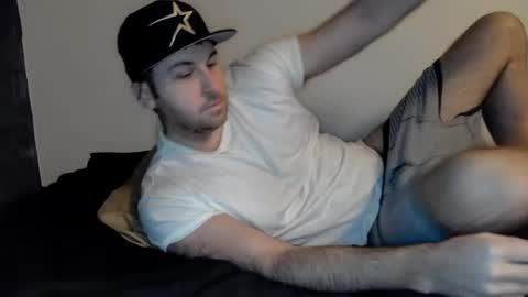Snapshot of theetwohander chatting on January 21, 10:45 am Theetwohander online show from January 21, 10:45 am