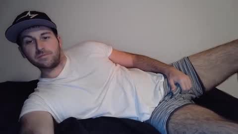 Snapshot of theetwohander chatting on March 3, 3:50 am Theetwohander online show from March 3, 3:50 am