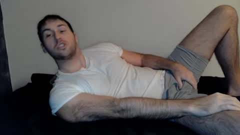 Snapshot of theetwohander chatting on December 29, 2:27 am Theetwohander online show from December 29, 2:27 am