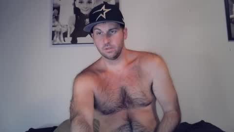 Snapshot of theetwohander chatting on September 11, 1:15 am Theetwohander online show from September 11, 1:15 am