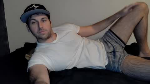 Snapshot of theetwohander chatting on January 24, 9:28 am Theetwohander online show from January 24, 9:28 am
