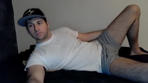 Snapshot of theetwohander chatting on January 7, 3:37 am Theetwohander online show from January 7, 3:37 am