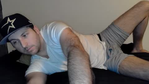 Snapshot of theetwohander chatting on February 7, 10:29 am Theetwohander online show from February 7, 10:29 am