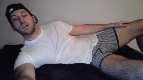 Snapshot of theetwohander chatting on March 10, 12:51 am Theetwohander online show from March 10, 12:51 am
