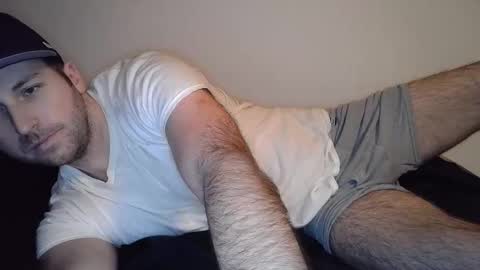 Snapshot of theetwohander chatting on March 1, 3:43 am Theetwohander online show from March 1, 3:43 am