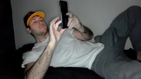 Snapshot of theetwohander chatting on December 7, 3:14 am Theetwohander online show from December 7, 3:14 am