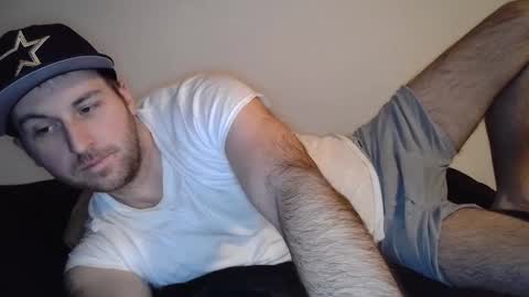Snapshot of theetwohander chatting on February 23, 2:24 am Theetwohander online show from February 23, 2:24 am