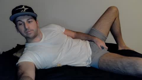 Snapshot of theetwohander chatting on February 7, 12:20 am Theetwohander online show from February 7, 12:20 am