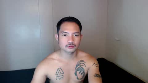 Snapshot of thefriskyasian chatting on December 20, 4:46 pm Jaycee online show from December 20, 4:46 pm