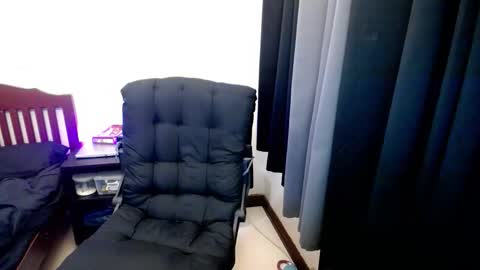 Snapshot of thefriskyasian chatting on October 10, 4:50 am Jaycee online show from October 10, 4:50 am