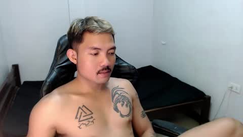 Snapshot of thefriskyasian chatting on February 13, 11:04 pm Jaycee online show from February 13, 11:04 pm