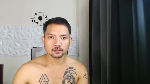 Snapshot of thefriskyasian chatting on December 12, 4:43 pm Jaycee online show from December 12, 4:43 pm