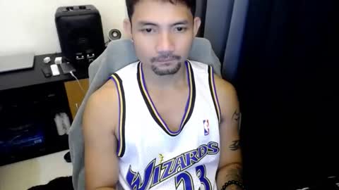 Snapshot of thefriskyasian chatting on September 19, 5:35 pm Jaycee online show from September 19, 5:35 pm