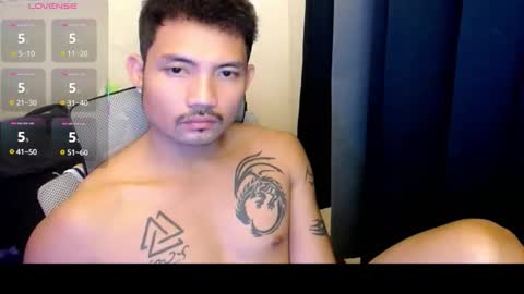 Snapshot of thefriskyasian chatting on September 22, 4:17 pm Jaycee online show from September 22, 4:17 pm