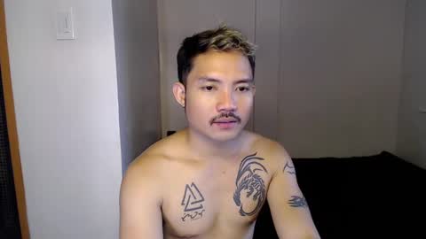 Snapshot of thefriskyasian chatting on February 16, 5:15 am Jaycee online show from February 16, 5:15 am