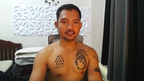 Snapshot of thefriskyasian chatting on December 9, 1:46 pm Jaycee online show from December 9, 1:46 pm